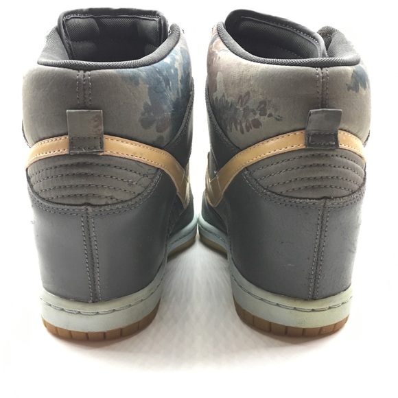 SOLD - Picture 4 of 6